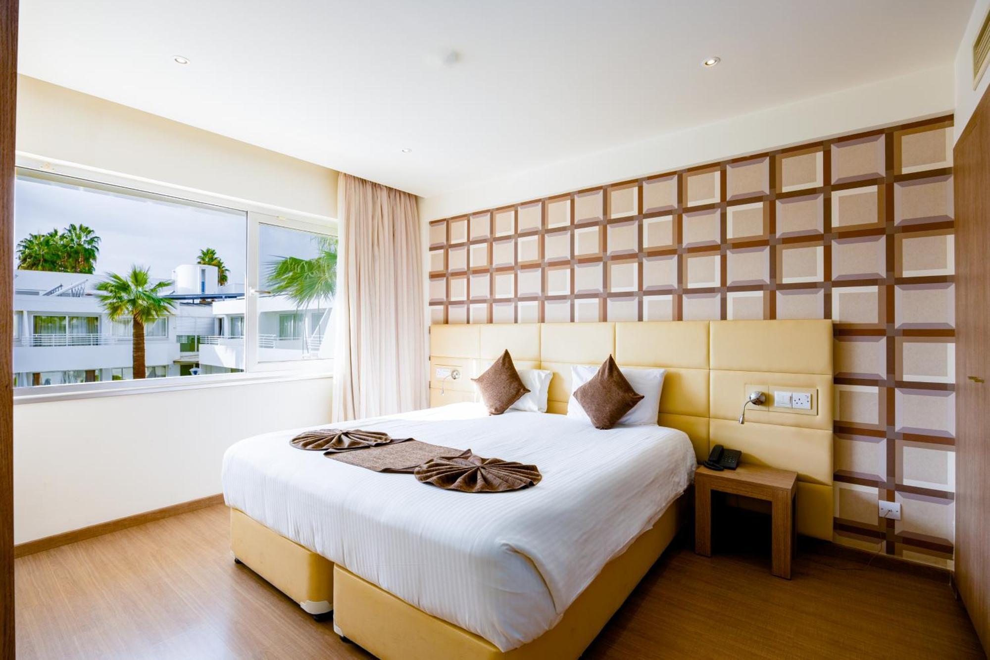 Melpo Antia Hotel&Suites Ayia Napa Esterno foto